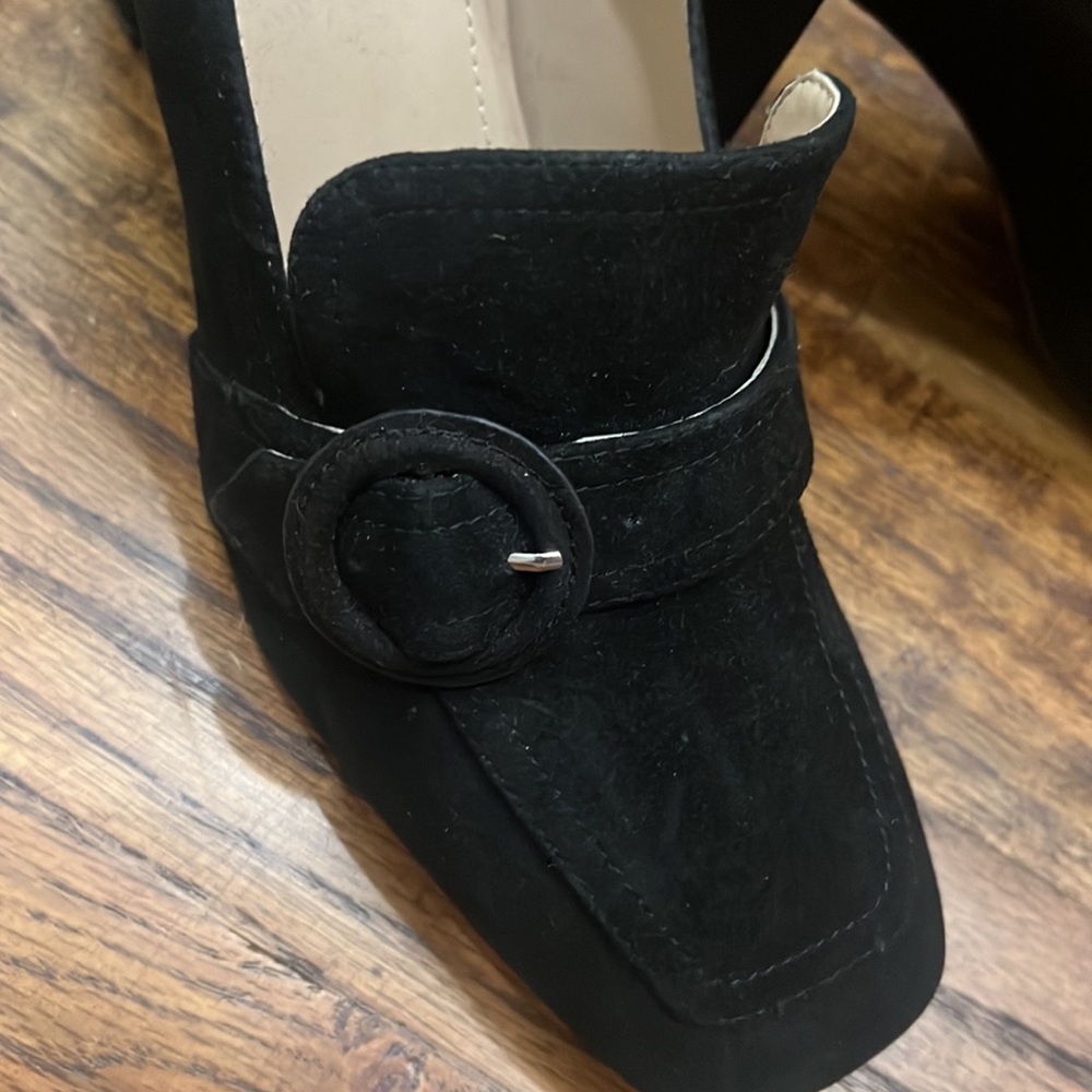 Black Heels - Picture 3 of 7